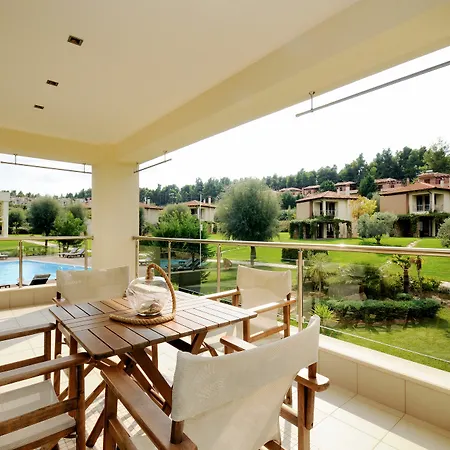 Polyastron Place Apartment
